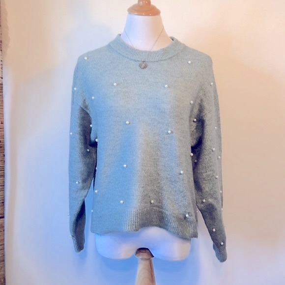 H&M Mint Green Faux Pearl Embroidered High Low Crewneck Sweater-Size Small - Picture 2 of 8